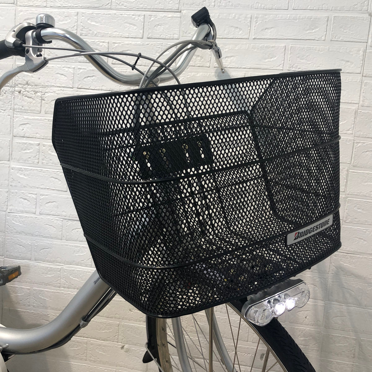 中古電動自転車 新品バッテリー ブリヂストン アシスタ シルバー 26インチ YB004