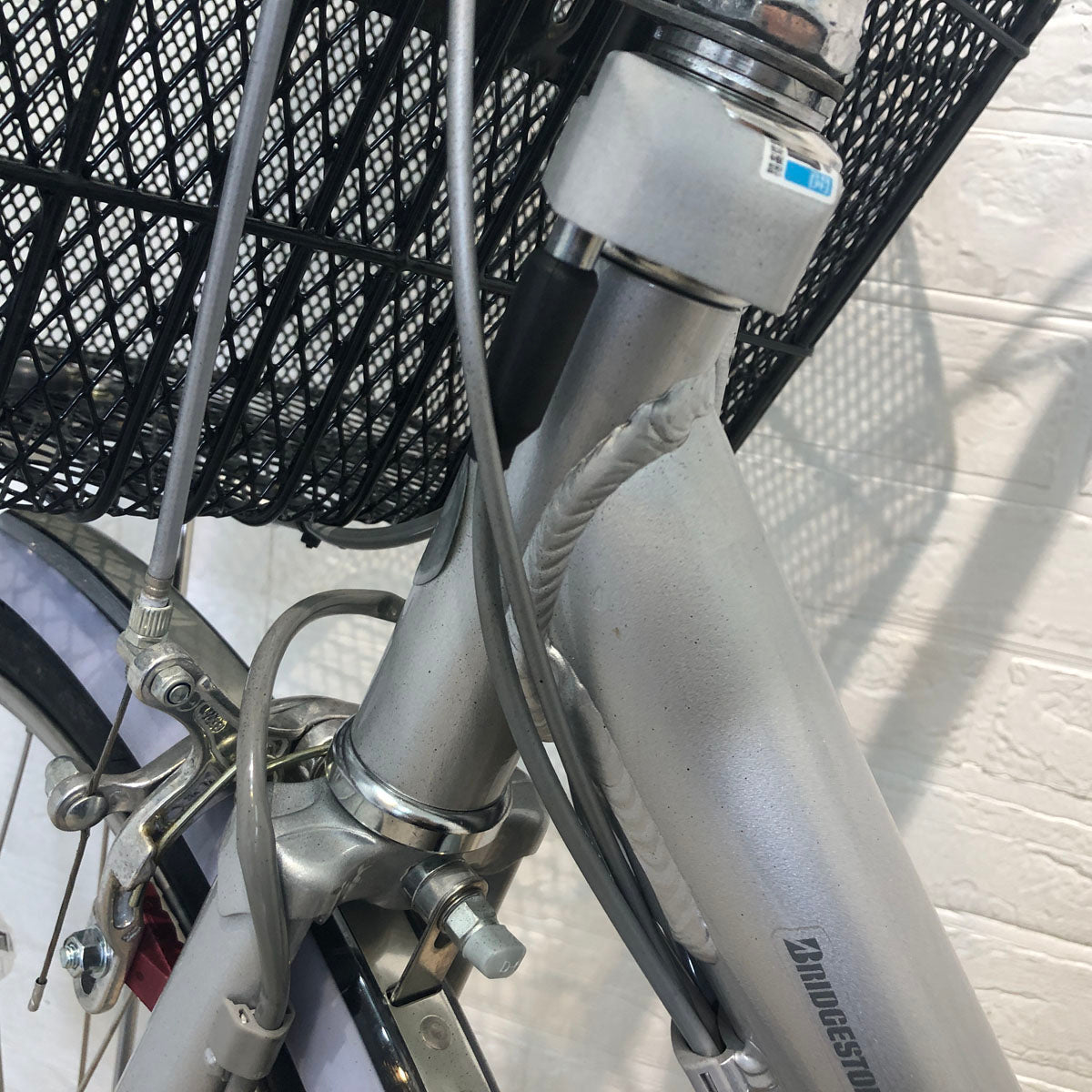 中古電動自転車 新品バッテリー ブリヂストン アシスタ シルバー 26インチ YB004