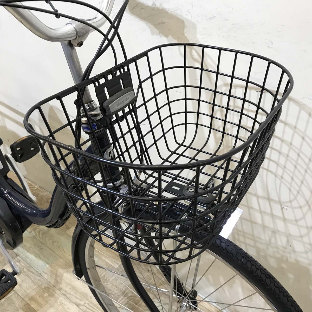 ブリヂストン アシスタ ファイン ネイビー 26インチ KV101 【中古車】