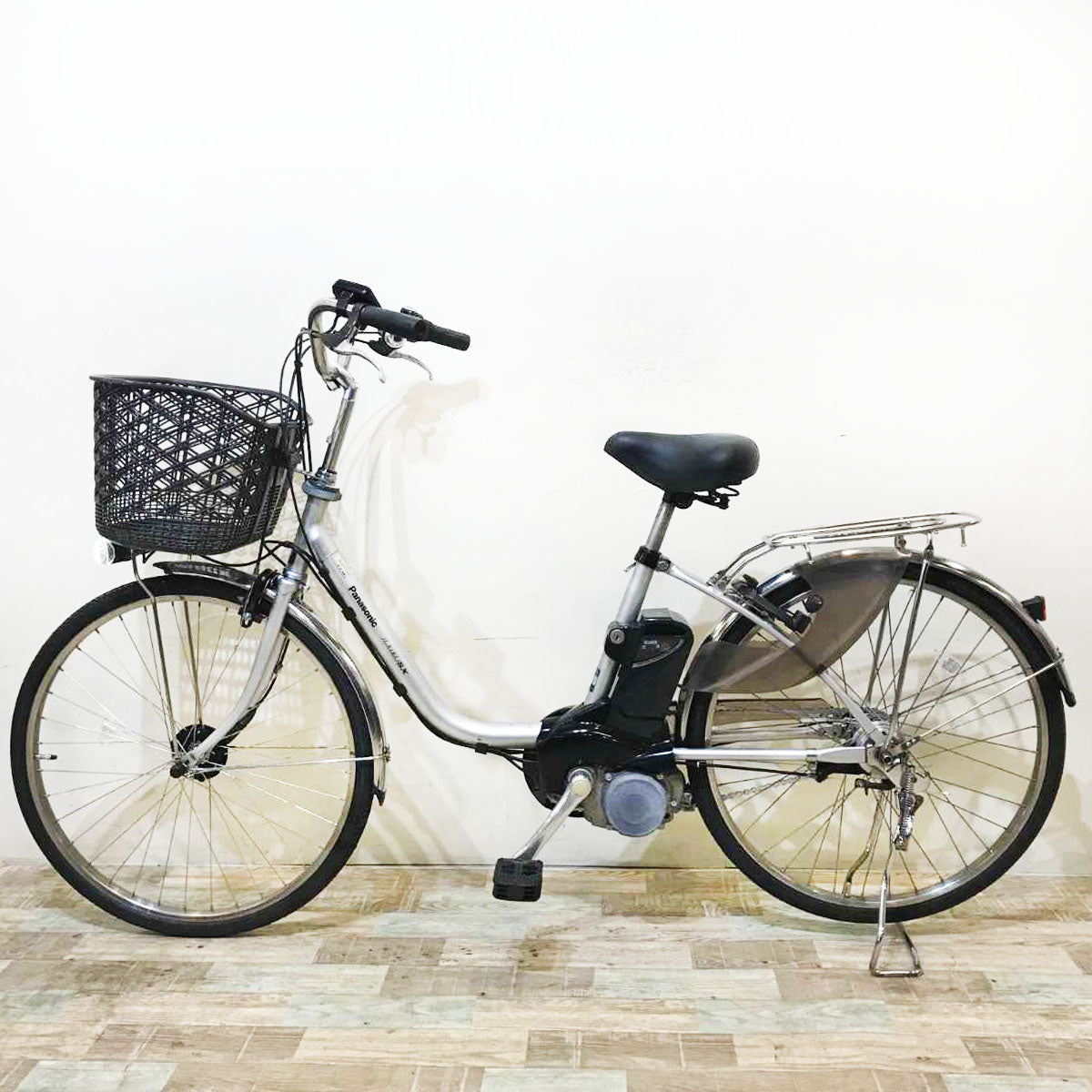 パナソニック ビビ SX シルバー 24インチ KR028 【中古車】