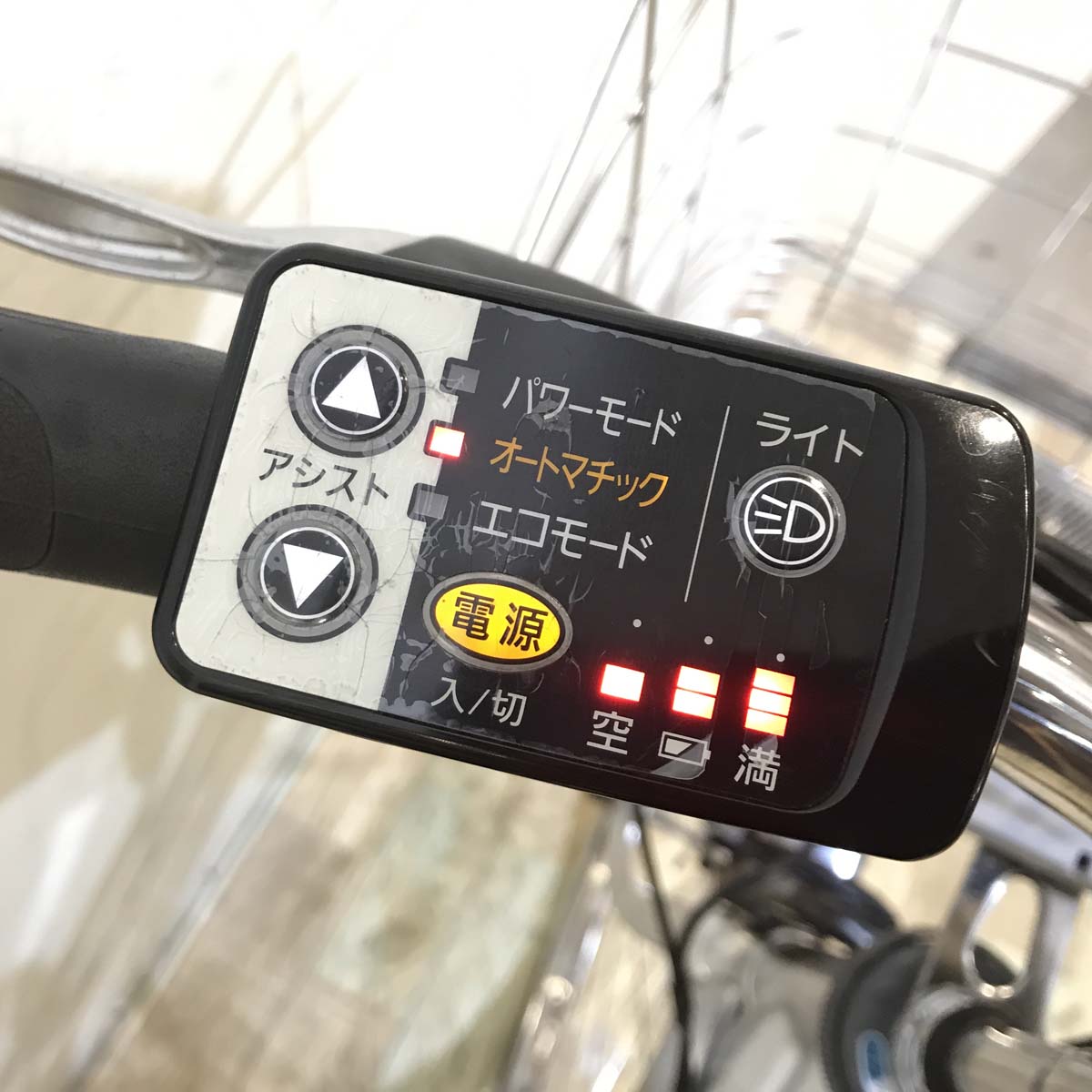 パナソニック ビビ タフネス シルバー 27インチ  KA018【中古車】