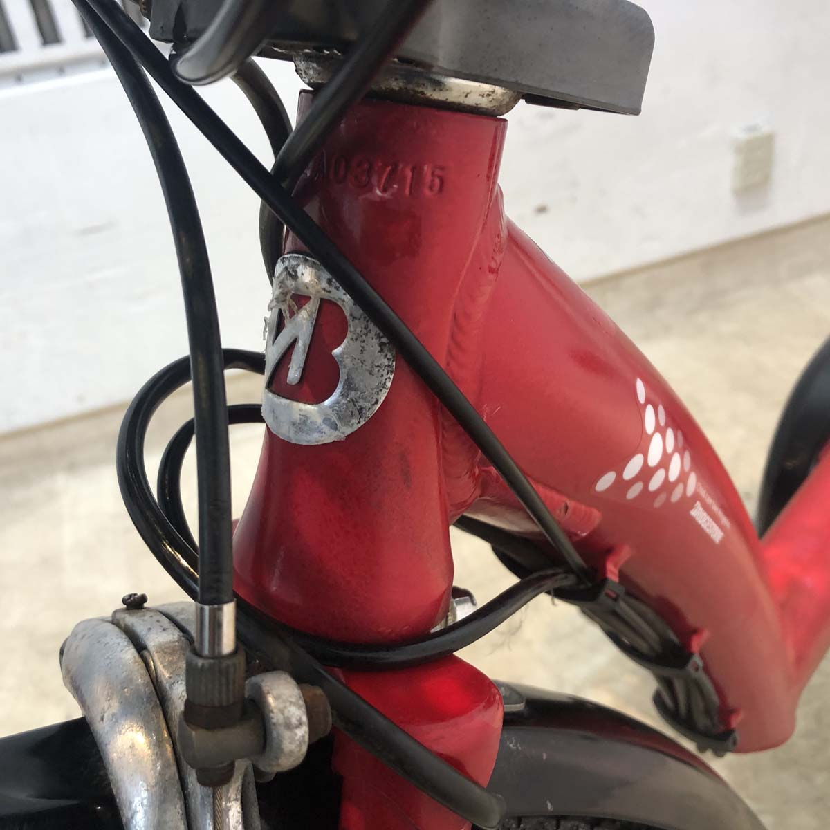 ブリヂストン アンジェリーノ ミニ レッド 22インチ YB013【中古車】