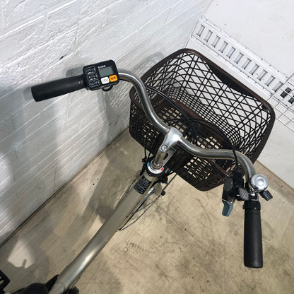 パナソニック ビビ L 20 ウォームシルバー 20インチ YB015 【中古車】