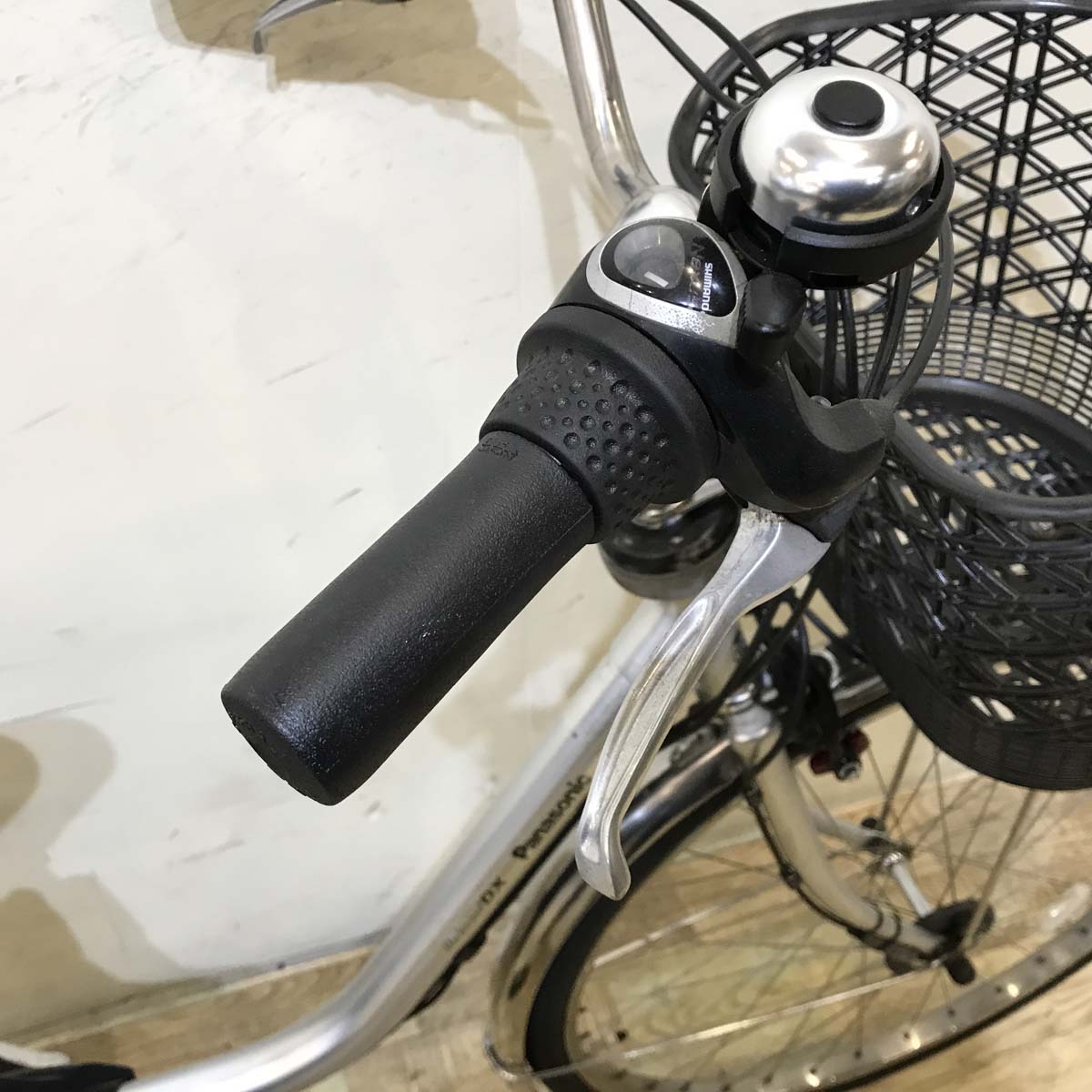 中古電動自転車 パナソニック ビビ DX シルバー 26インチ KF054