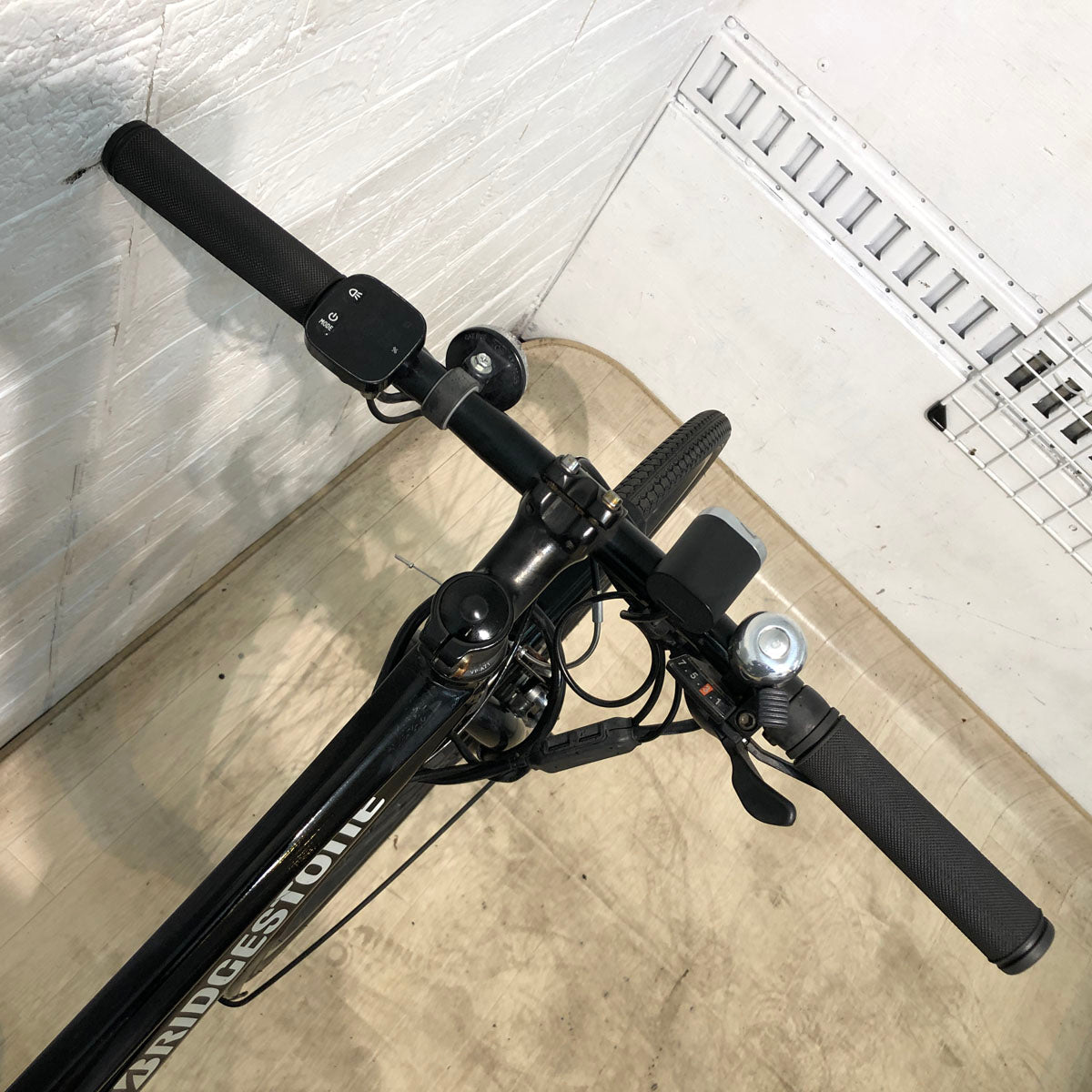 ブリヂストン TB1e ブラック 27インチ YB016 【中古車】