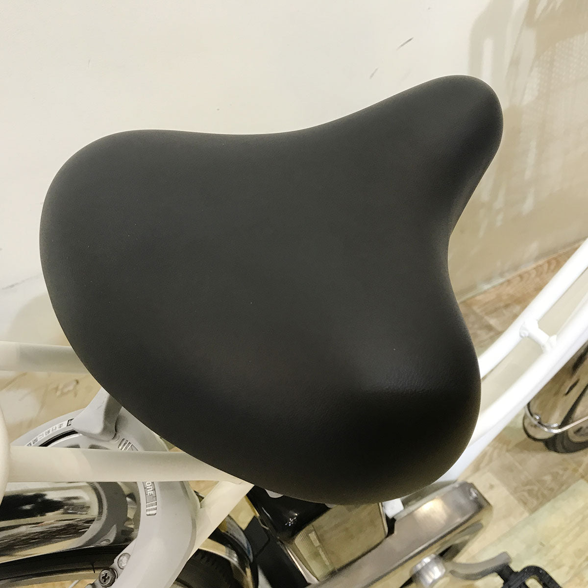 ブリヂストン カジュナ e ホワイト 26インチ KF056  【中古車】