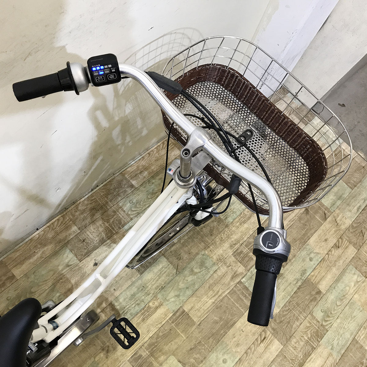中古電動自転車 ブリヂストン カジュナ e ホワイト 26インチ KF056 