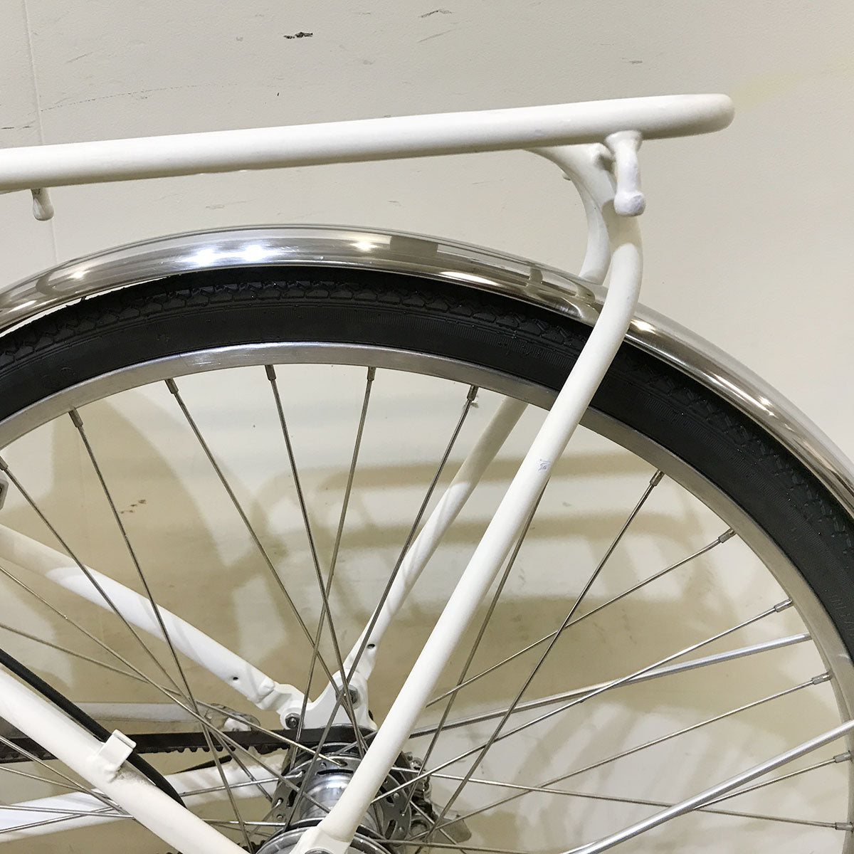 ブリヂストン カジュナ e ホワイト 26インチ KF056  【中古車】