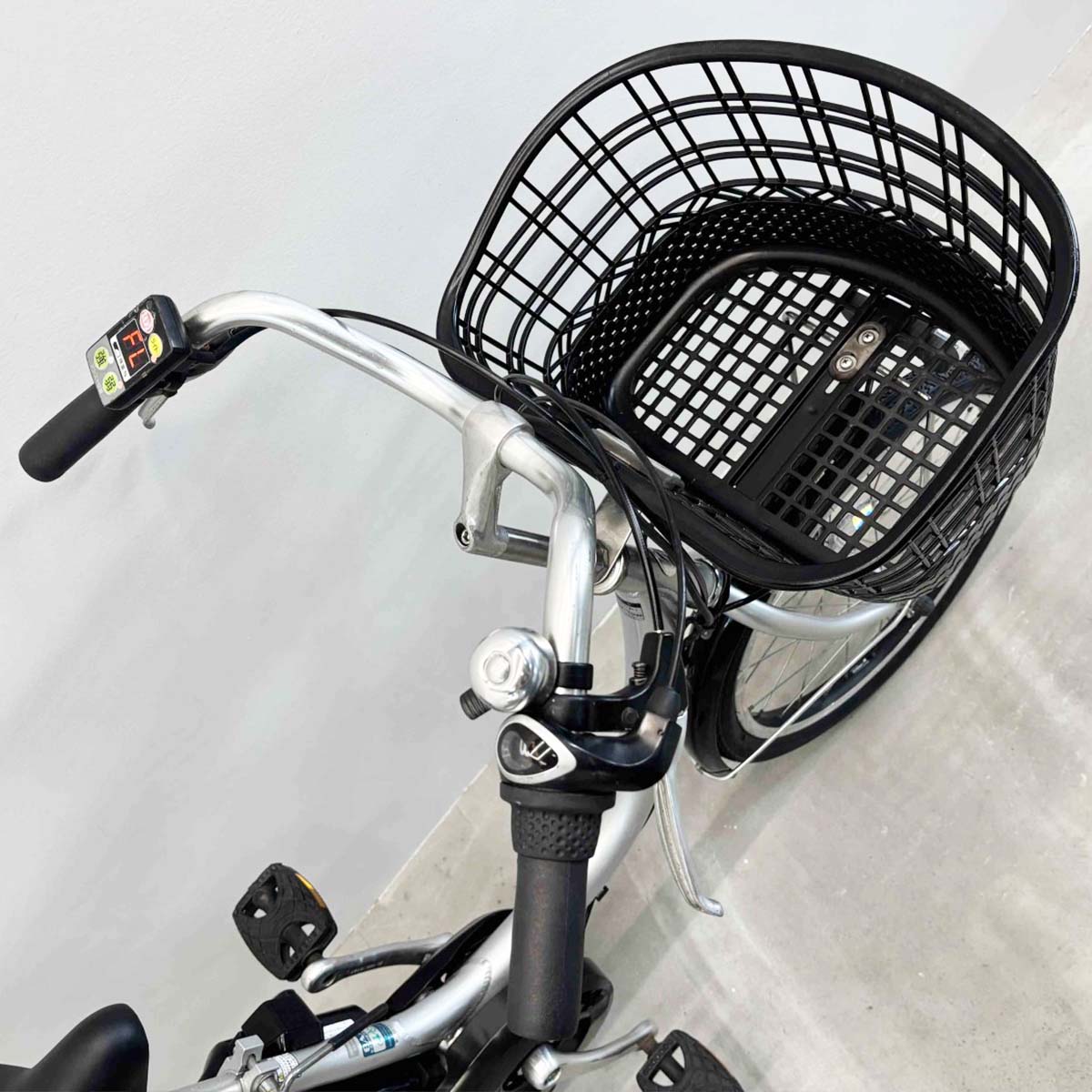 中古電動自転車 ブリヂストン アシスタユニプレミア シルバー 20インチ YJ085