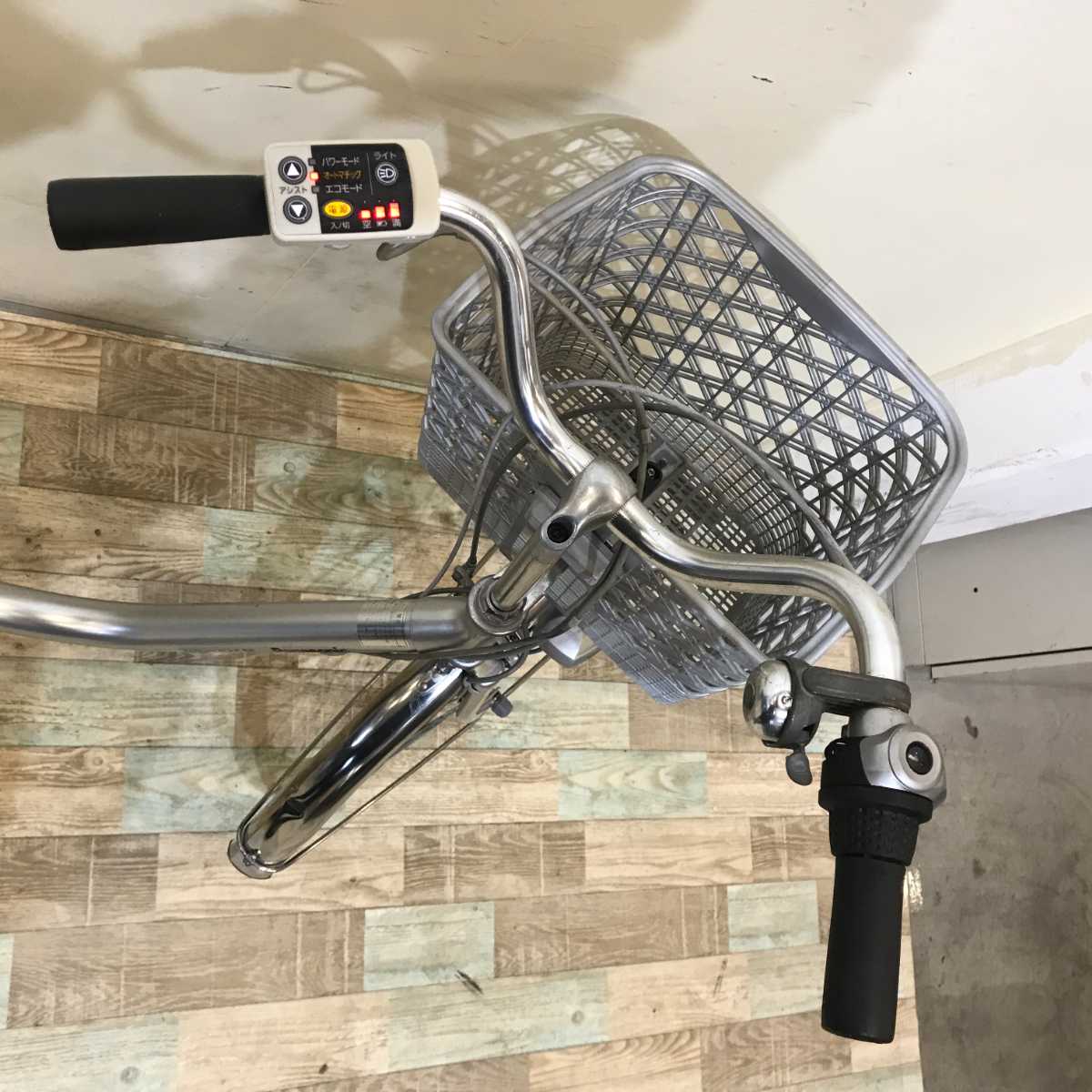 パナソニック ビビ SS シルバー 24インチ KR051 【中古車】