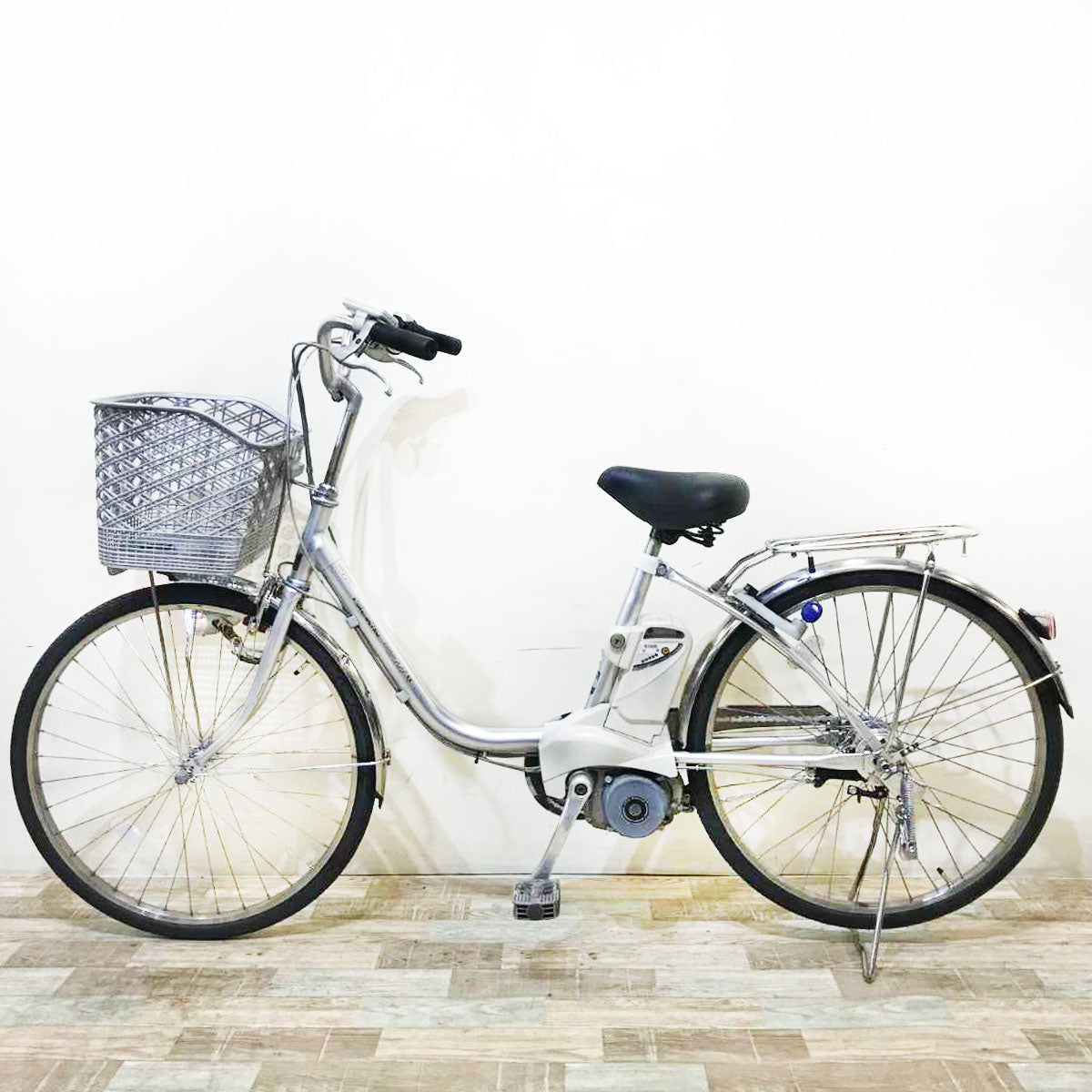 パナソニック ビビ SS シルバー 24インチ KR051 【中古車】