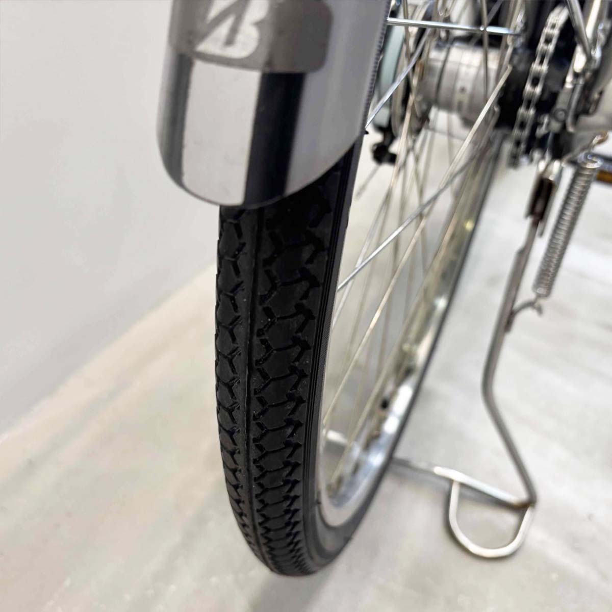 中古電動自転車 ブリヂストン アシスタリチウム シルバー 26インチ YJ090