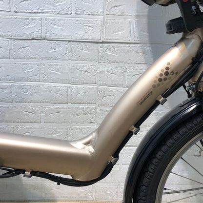ブリヂストン アンジェリーノ プティット e ゴールド 20インチ YU061【中古車】