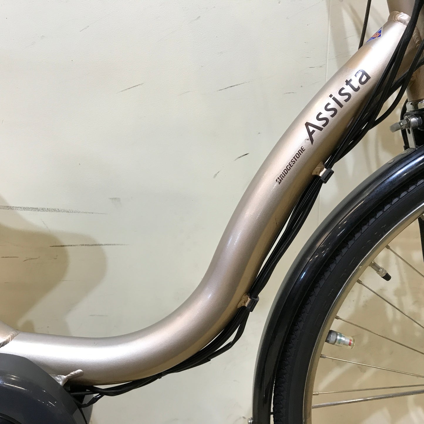 ブリヂストン アシスタ DX ゴールド 26インチ KV128 【中古車】