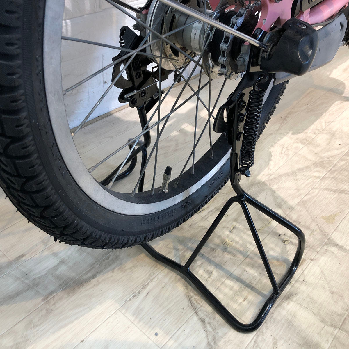 ブリヂストン アンジェリーノ プティット e ピンク 20インチ YB030【中古車】