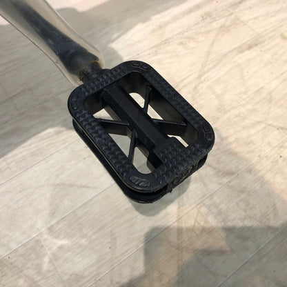 ブリヂストン アンジェリーノ プティット e ピンク 20インチ YB030【中古車】