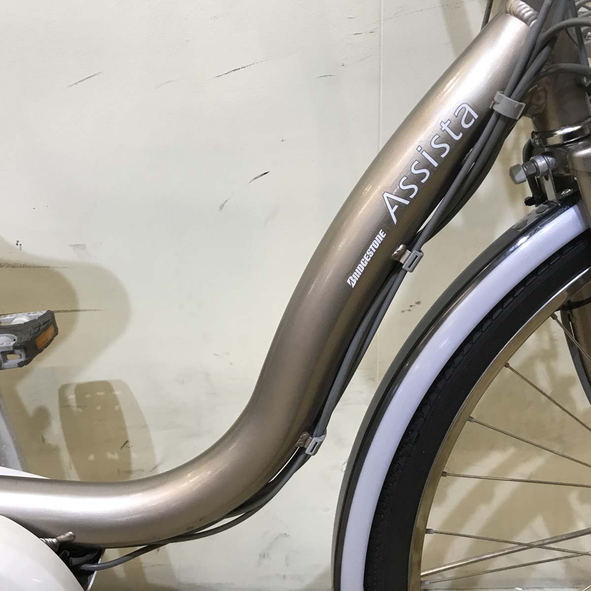 中古電動自転車 ブリヂストン アシスタ DX ゴールド 26インチ KA044