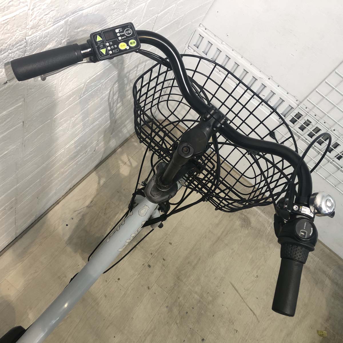 中古電動自転車 ブリヂストン ビッケ2e グレー 20インチ YG076