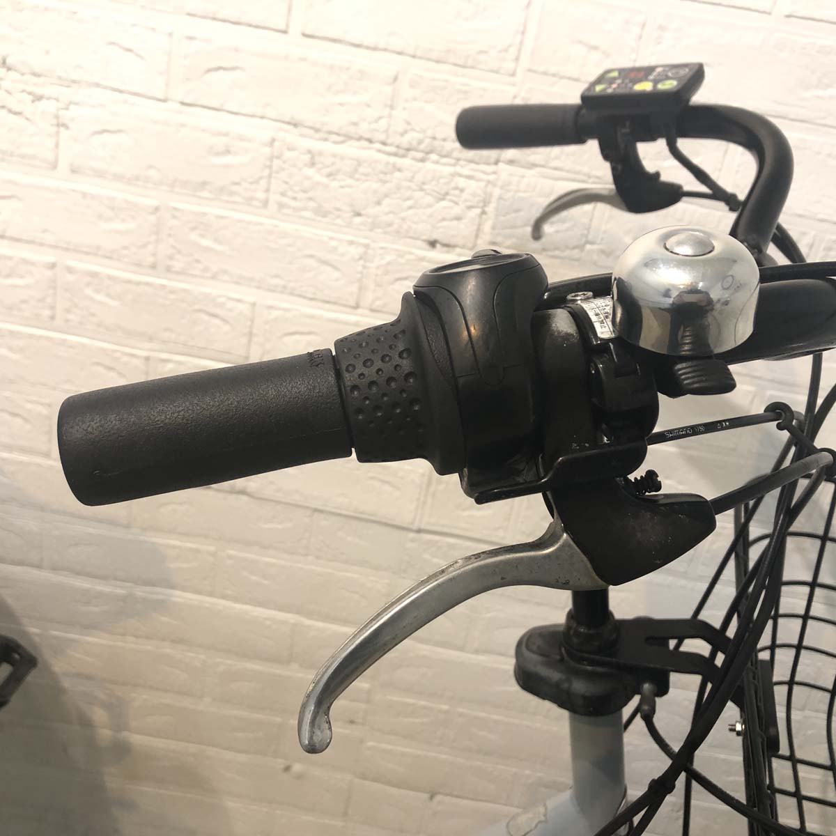 中古電動自転車 ブリヂストン ビッケ2e グレー 20インチ YG076