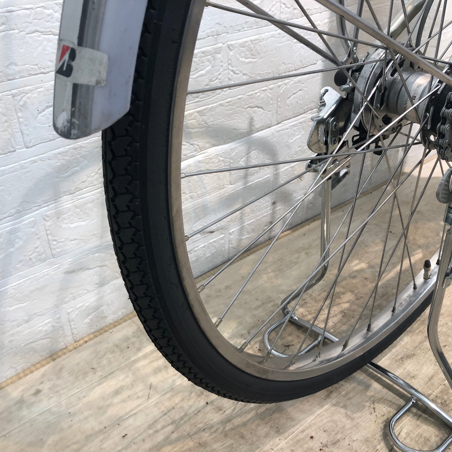 ブリヂストン アシスタ シルバー 26インチ YP056 【中古車】