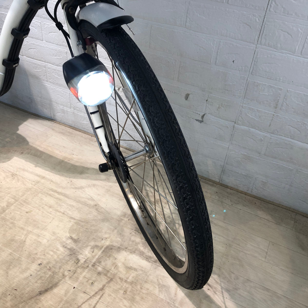 パナソニック ギュット DX ホワイト 前22×後26インチ YB035【中古車】