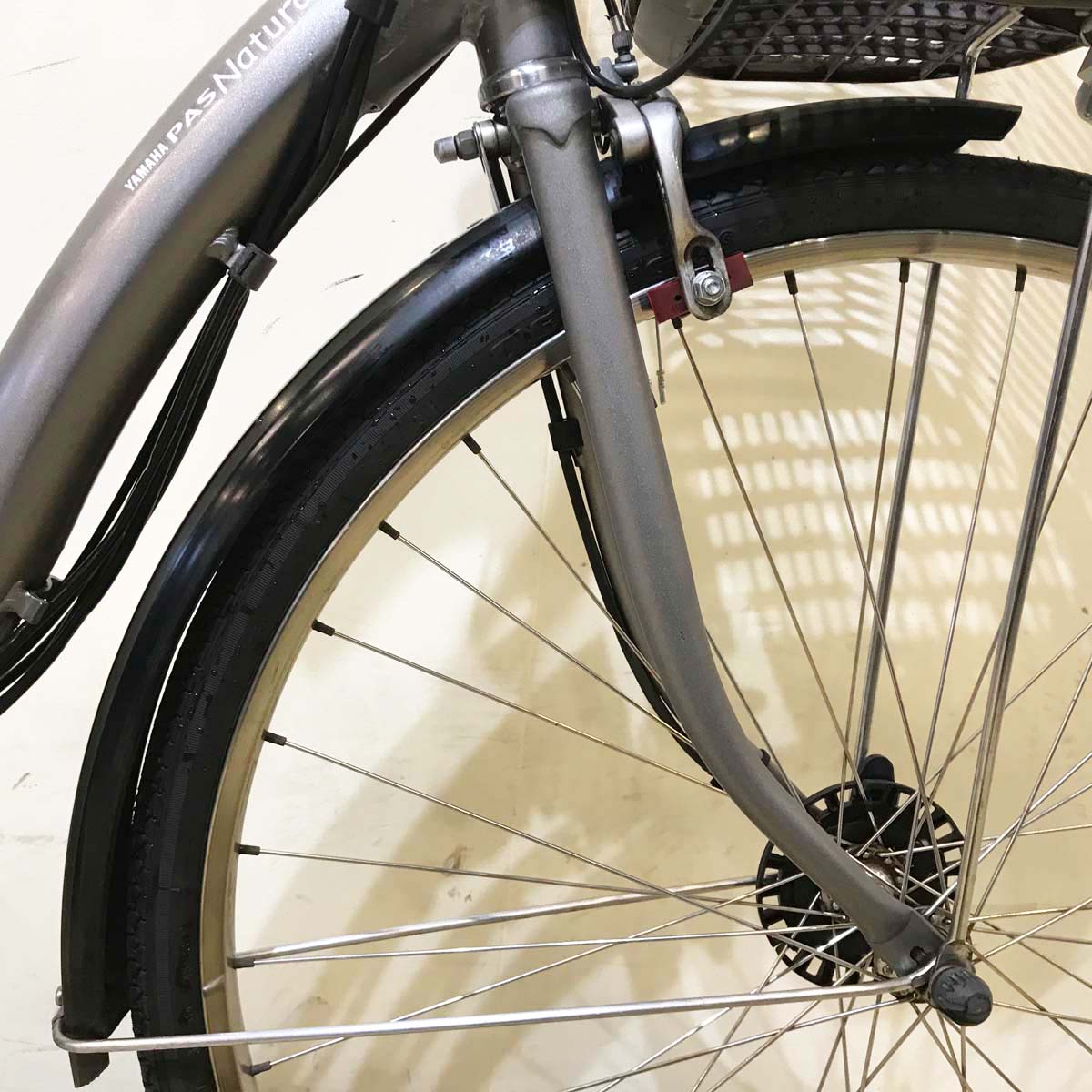 中古電動自転車 ヤマハ PAS ナチュラ L シルバー 26インチ KA049