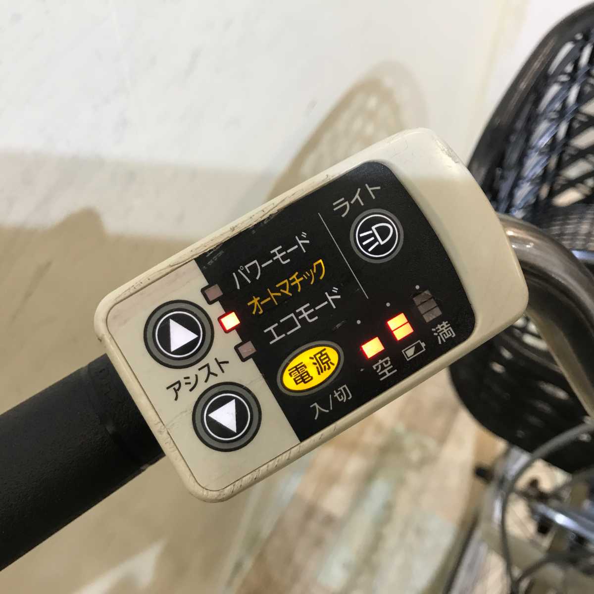 パナソニック ビビ NX シルバー 26インチ KR061 【中古車】