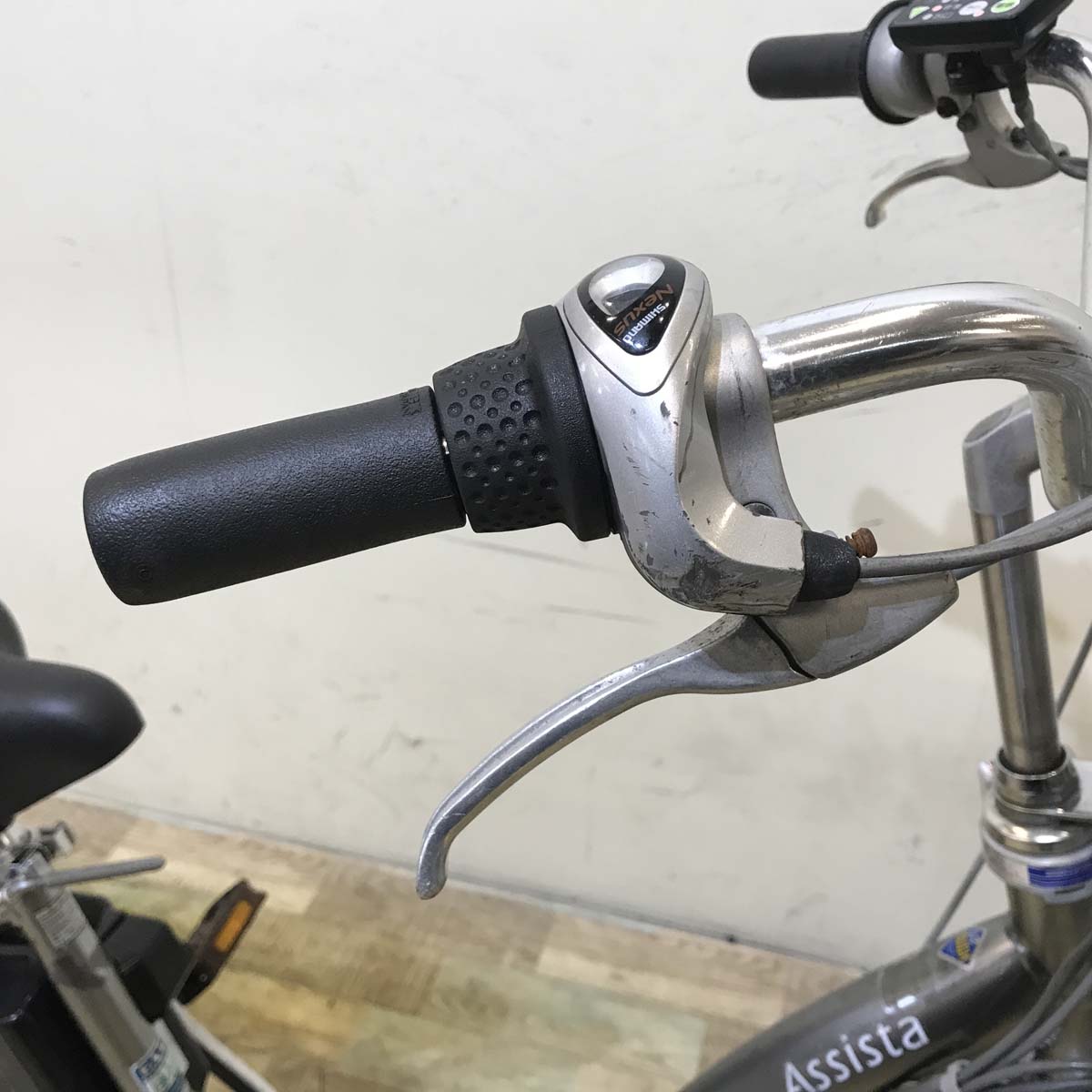 中古電動自転車 ブリヂストン アシスタ DX シルバー 26インチ KA051