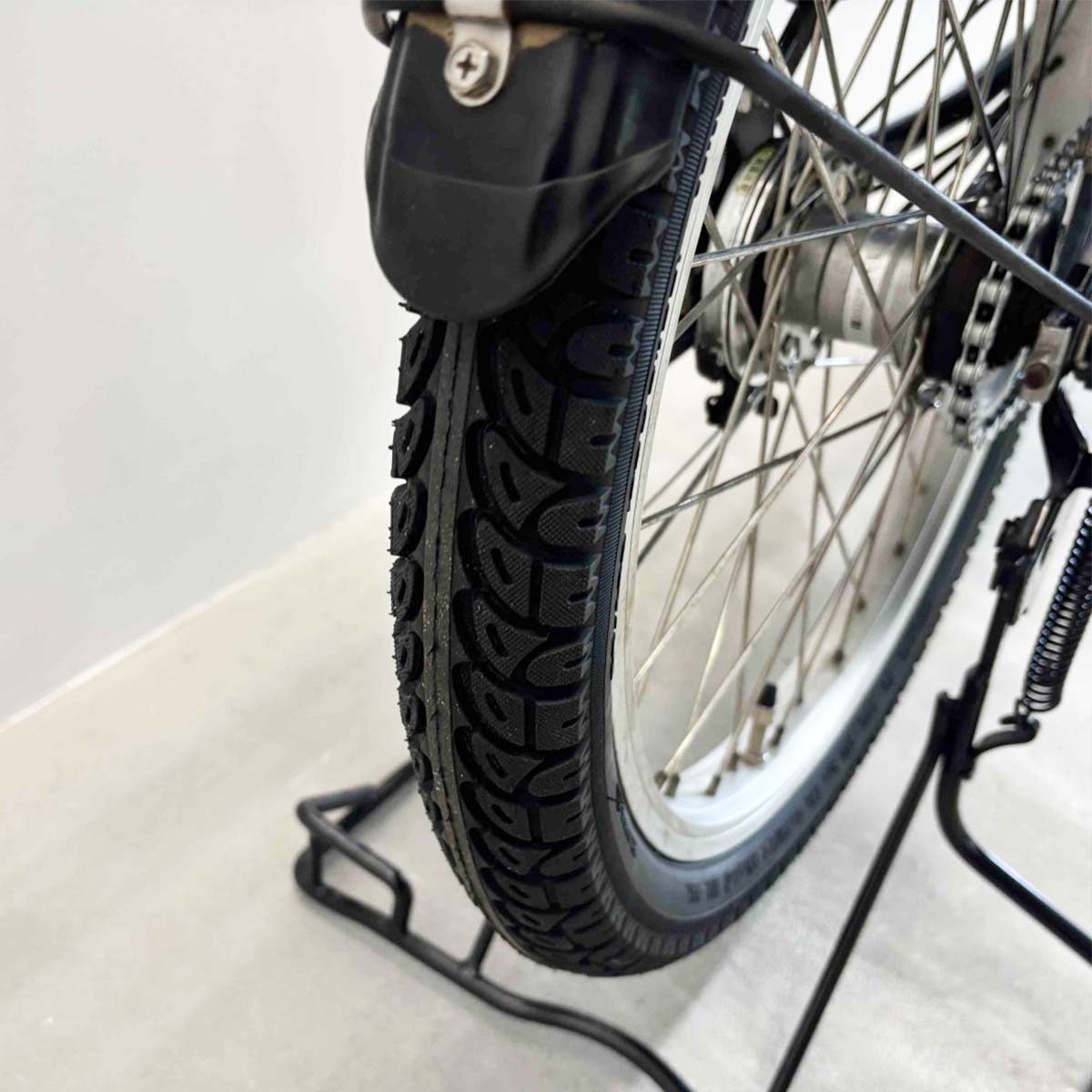 パナソニック ギュットミニDX グレー 20インチ YJ102 【中古車】