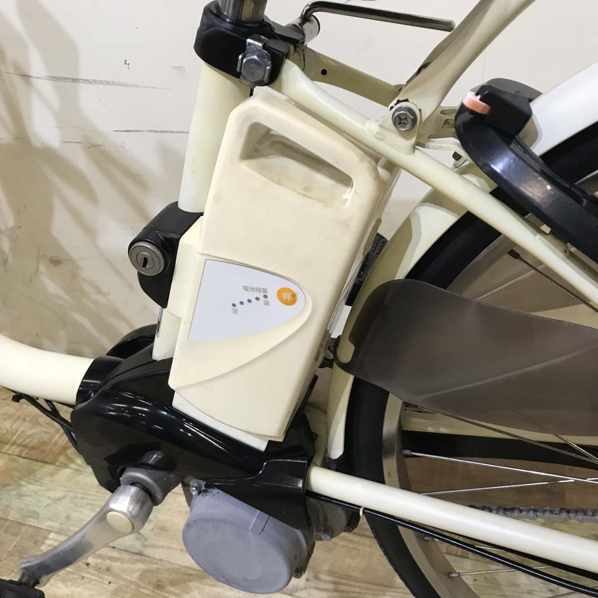 パナソニック ビビ スタイル DX アイボリーホワイト 26インチ KA052【中古車】