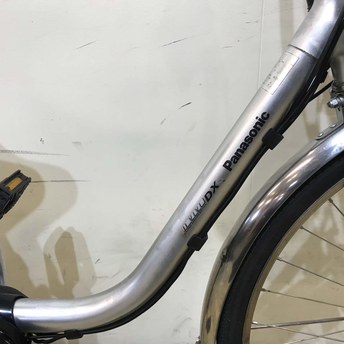 中古電動自転車  パナソニック ビビ DX シルバー 26インチ KA055