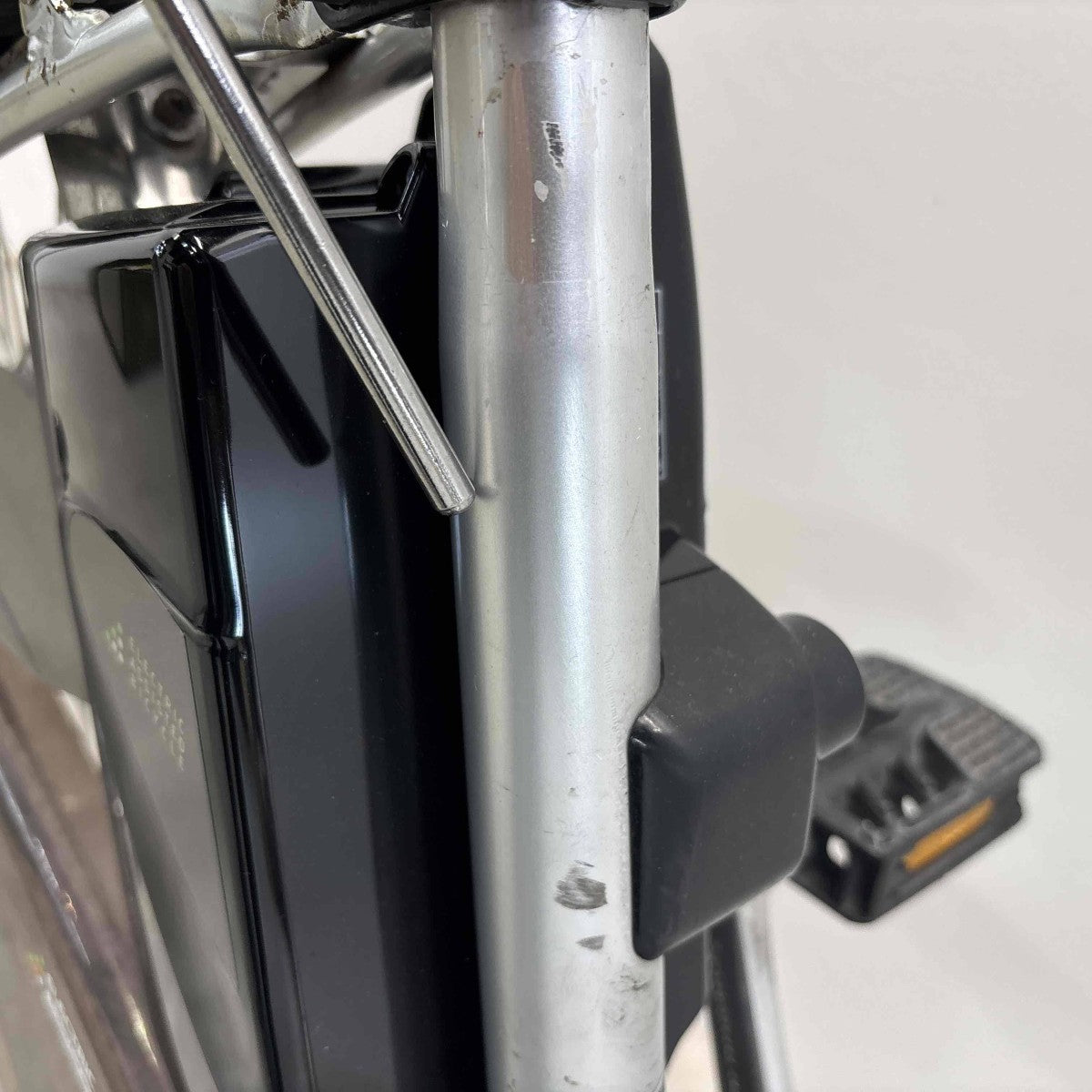 中古電動自転車 新品バッテリー パナソニック ビビDX シルバー 26インチ YJ109