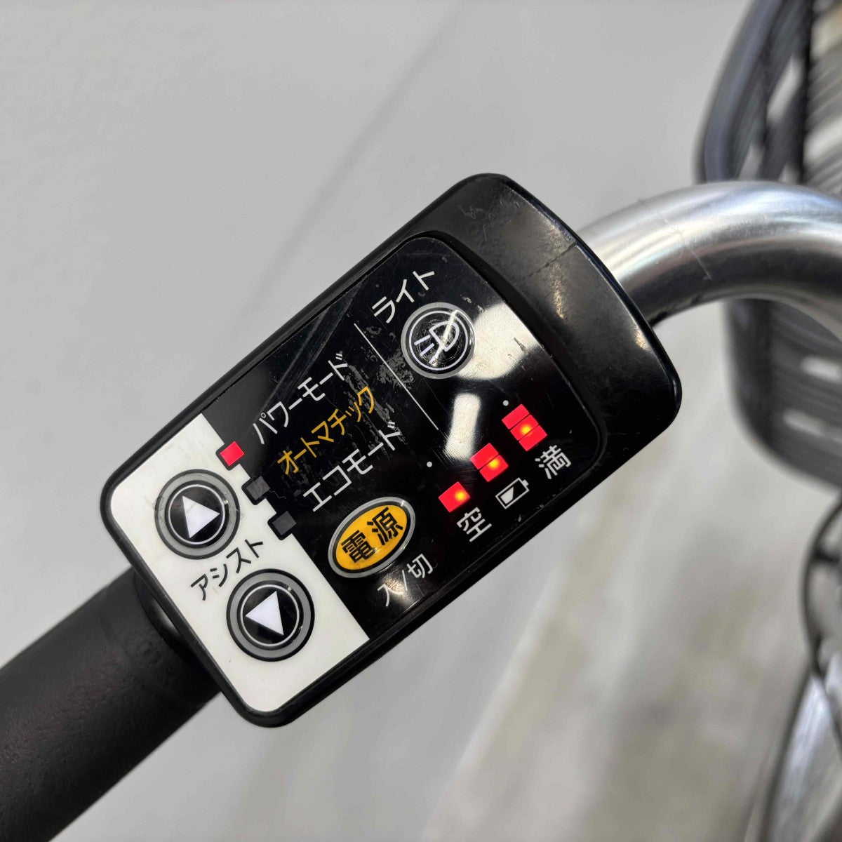 ブリヂストン アシスタベーシック シルバー 26インチ YJ112 【中古車】