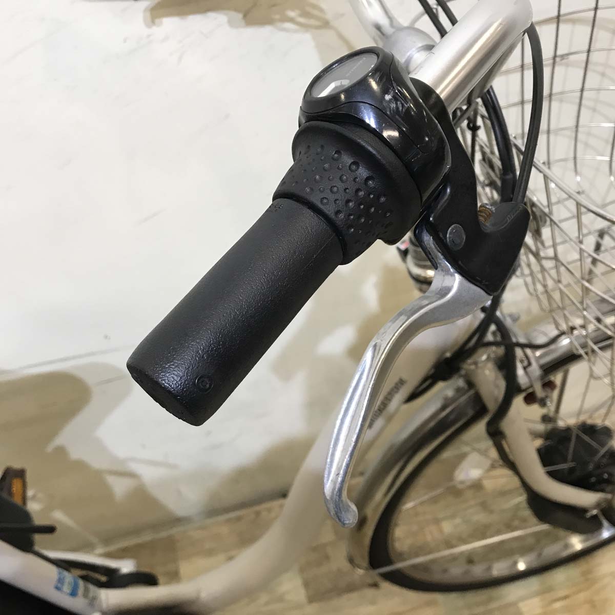 中古電動自転車  ブリヂストン フロンティア DX グレージュ 26インチ KA063