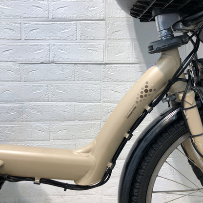 ブリヂストン アンジェリーノ プティット e ベージュ 20インチ YP073【中古車】