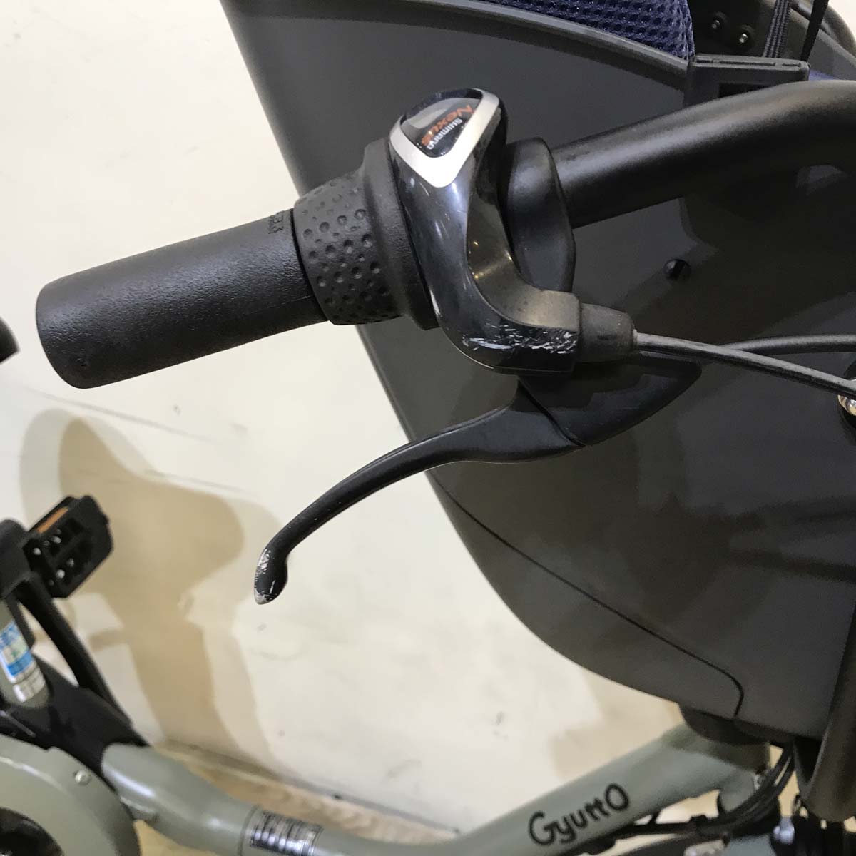 パナソニック ギュット クルーム DX カーキ 20インチ KA065【中古車】