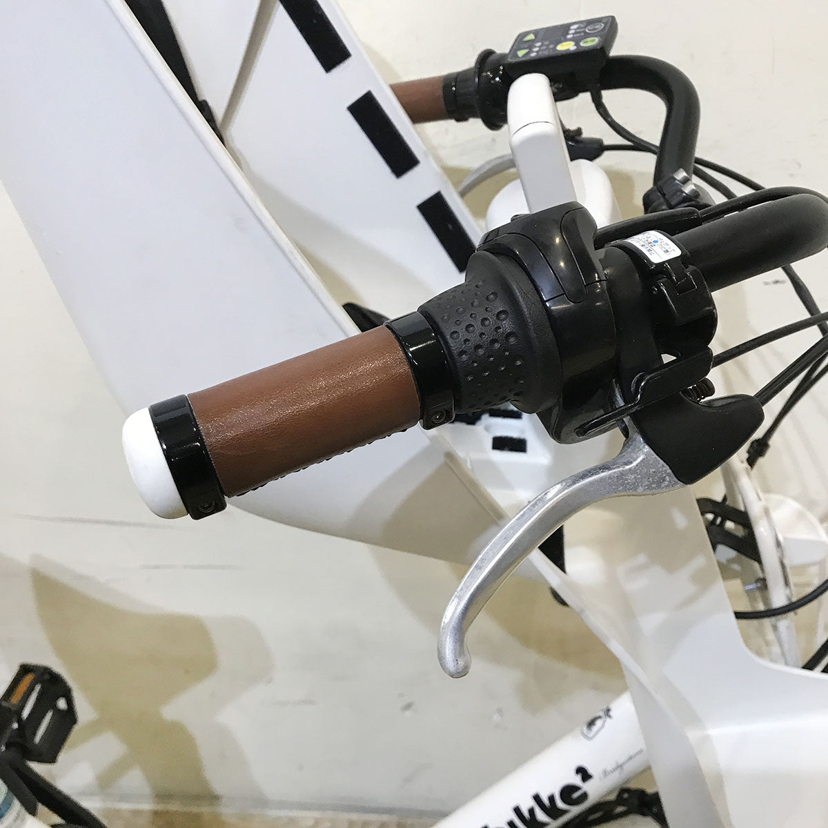 ブリヂストン bikke 2 e ビッケ ツー イー ホワイト20インチ KF090 【中古車】