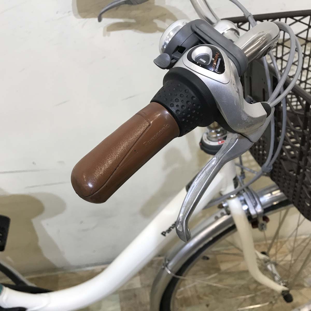 中古電動自転車 パナソニック ビビ LU ホワイト 26インチ KA066
