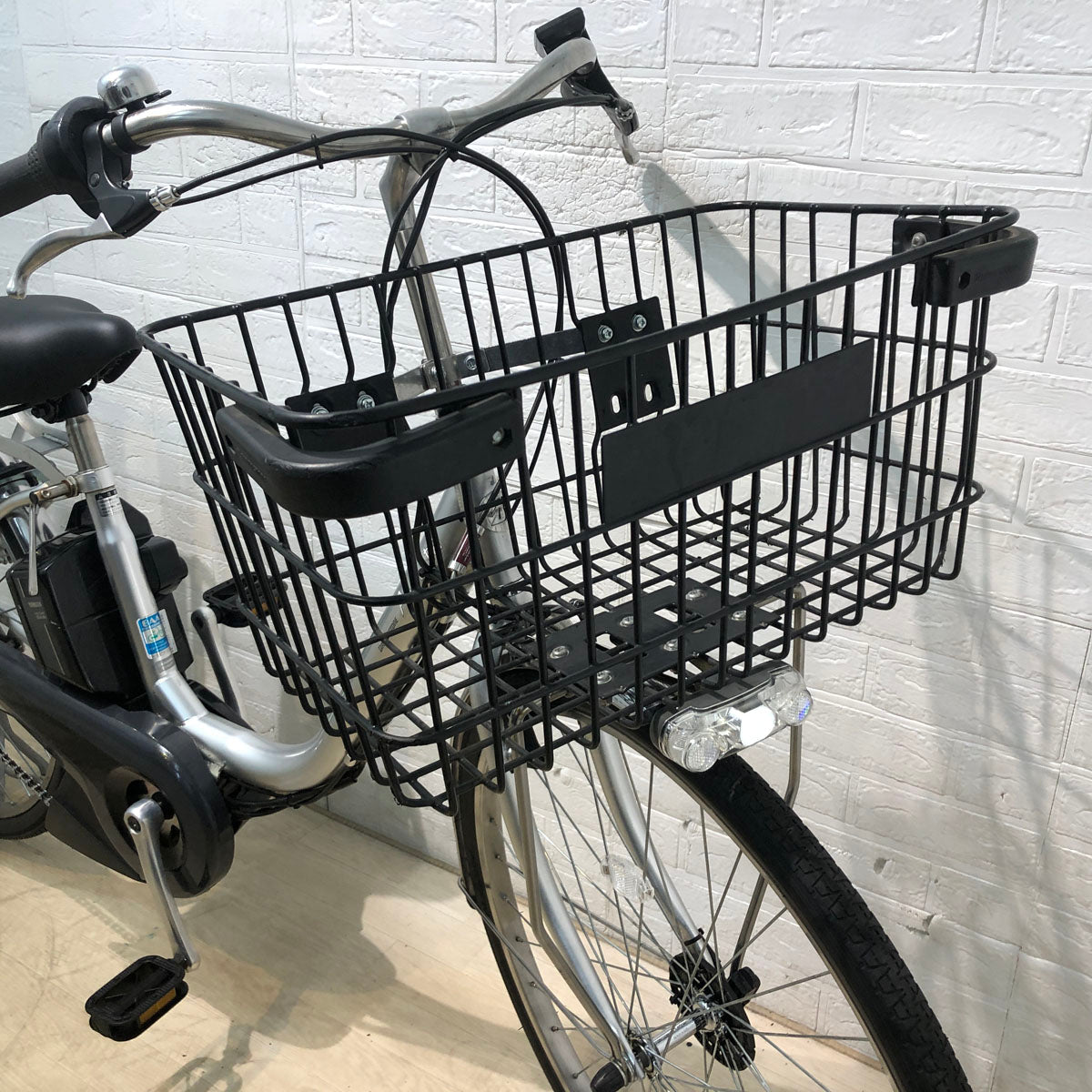 新基準　ブリヂストン製　アシスタ　26インチ　3段　4.0Ah充電器あり BRIDGESTONE（ブリヂストン） 電動自転車 アシスタU STD（スタンダード