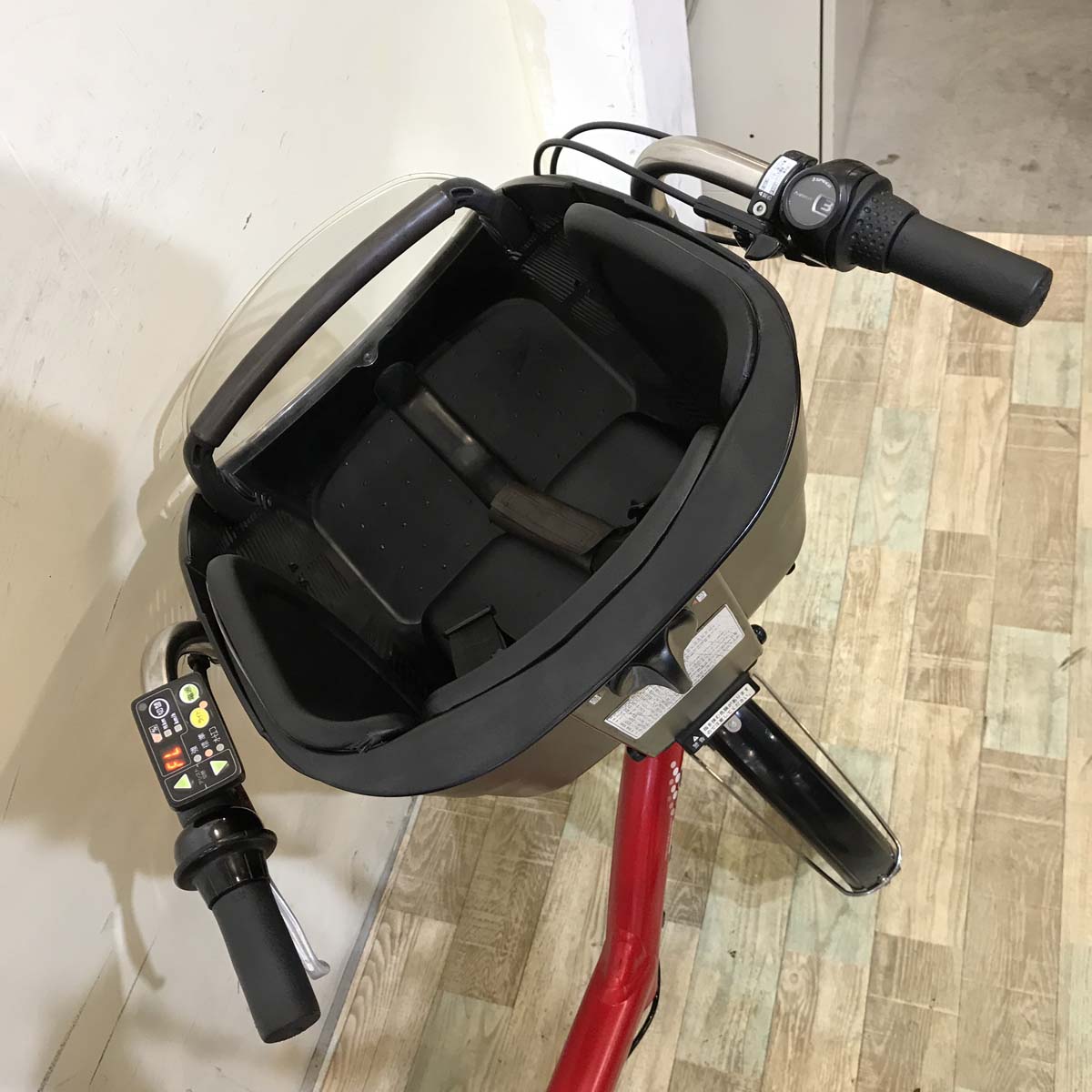 ブリヂストン アンジェリーノ プティット e レッド 20インチ KW017【中古車】