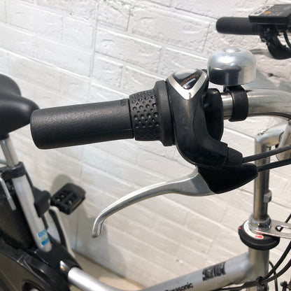 パナソニック ビビ SX シルバー 24インチ YB065 【中古車】