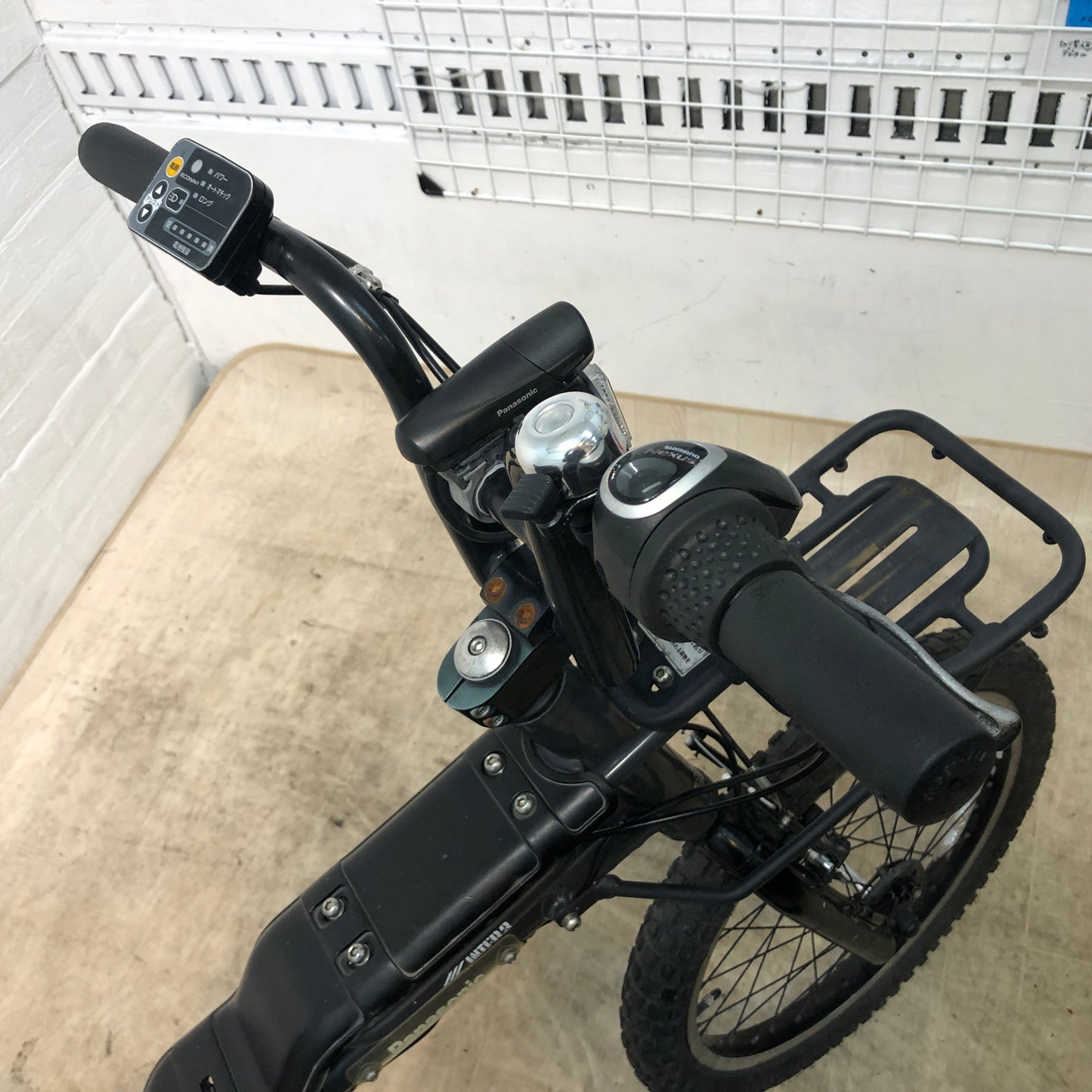 パナソニック EZ グレー 20インチ YP086 【中古車】