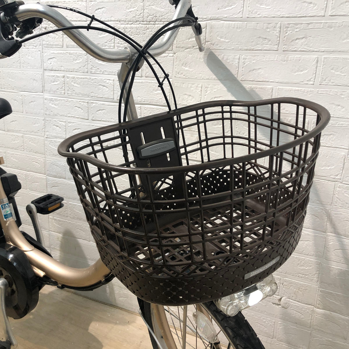 ブリヂストン アシスタ ユニ プレミア ゴールド 20インチ YU094 【中古