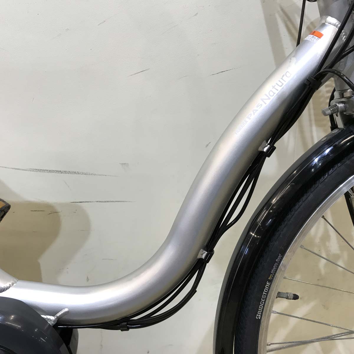 ヤマハ PAS ナチュラ M シルバー 26インチ KW023 【中古車】