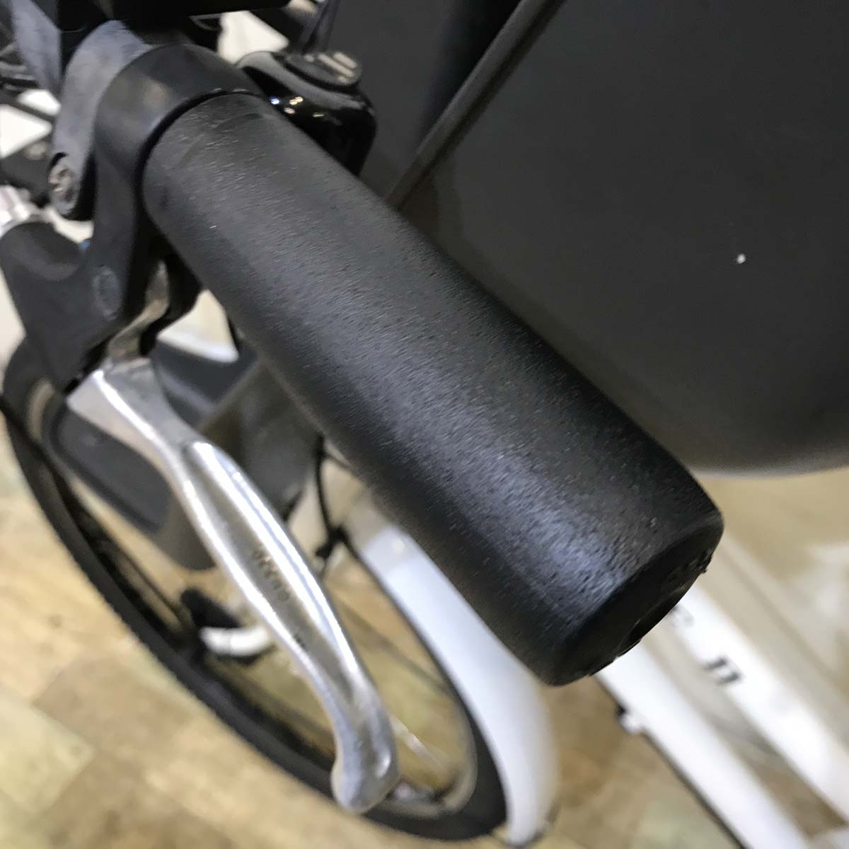 中古電動自転車 ブリヂストン HYDEE 2 ハイディ ツー ホワイト 26インチ KA080