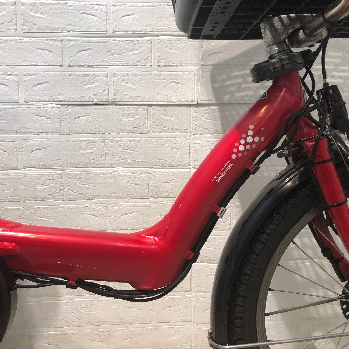 ブリヂストン アンジェリーノ プティット e レッド 20インチ YP089【中古車】
