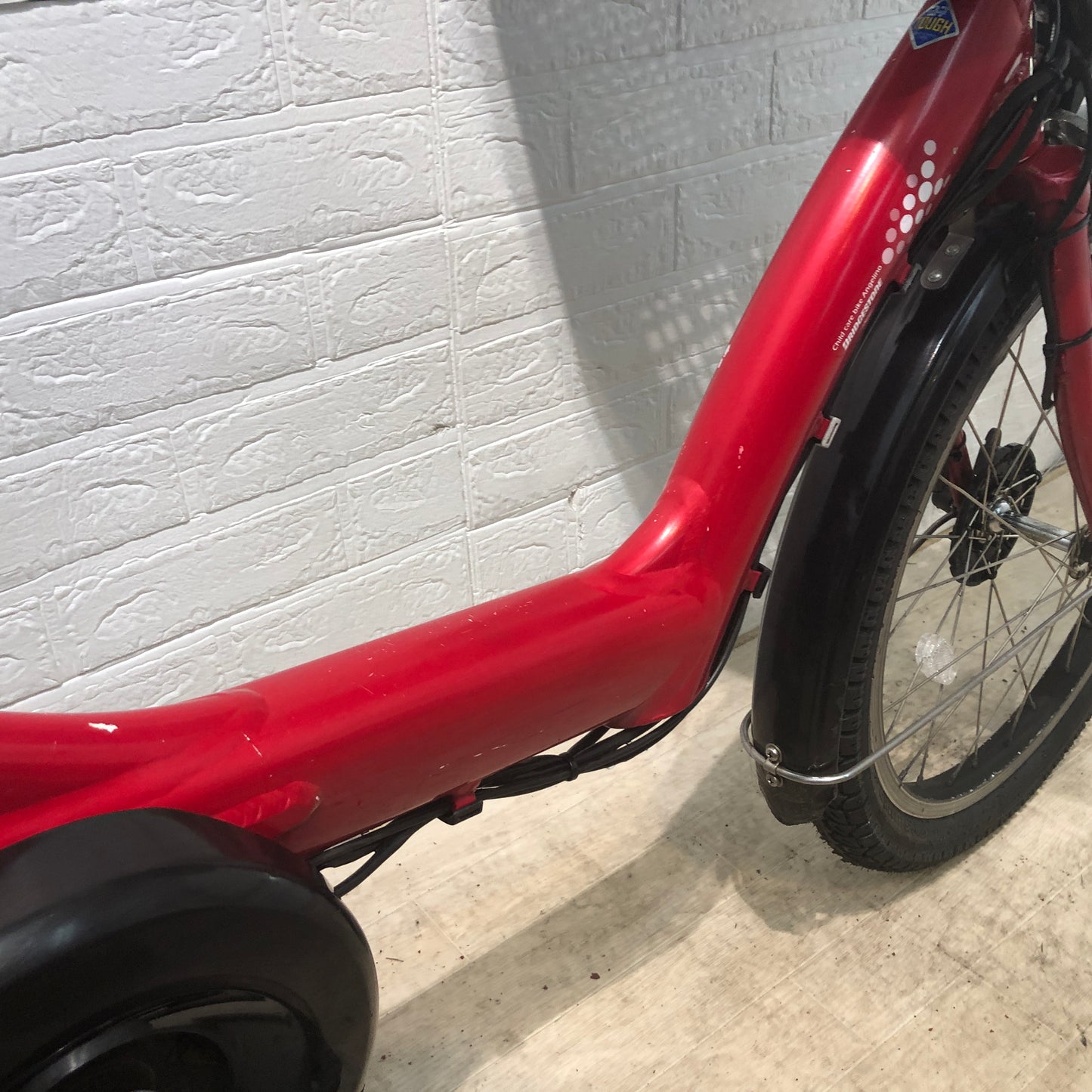 ブリヂストン アンジェリーノ プティット e レッド 20インチ YP089【中古車】