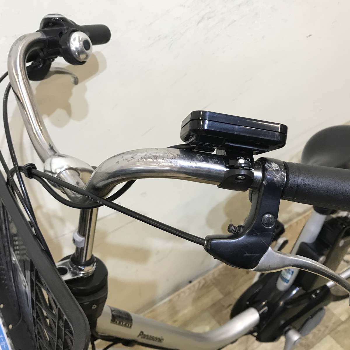 中古電動自転車  パナソニック ビビ DX シルバー 26インチ KA084