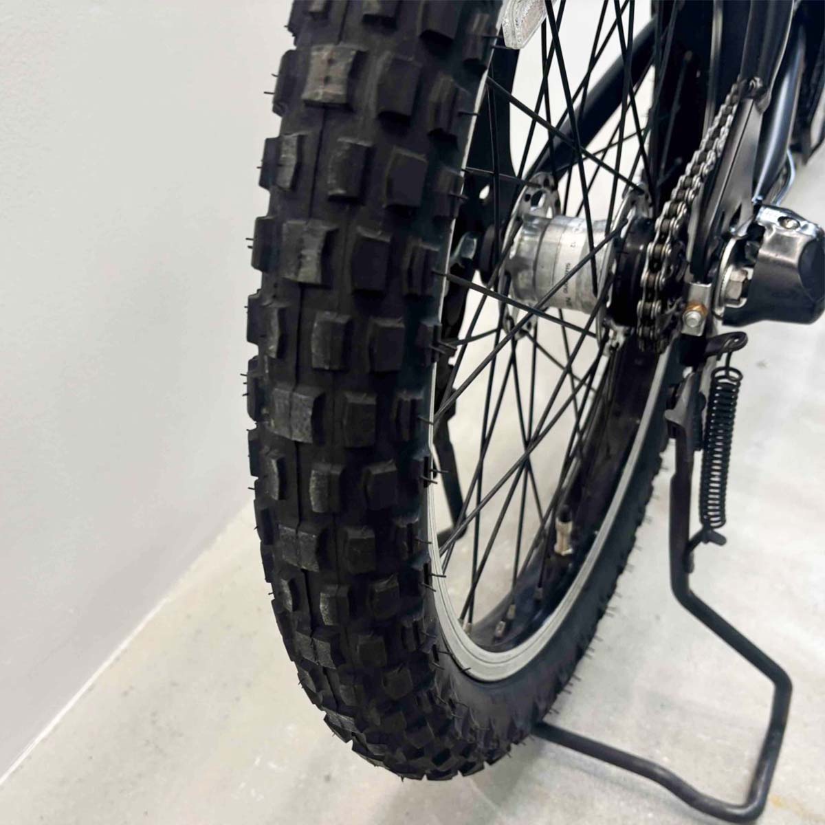 パナソニック EZ ブラック 20インチ YJ137 【中古車】