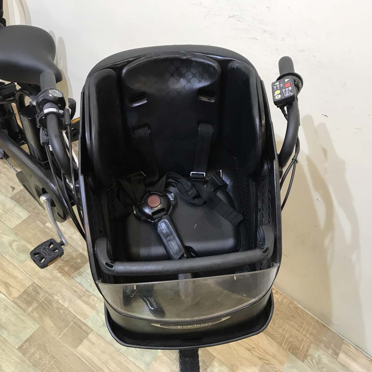 ブリヂストン アンジェリーノ プティット e ブラック 20インチ KW034【中古車】